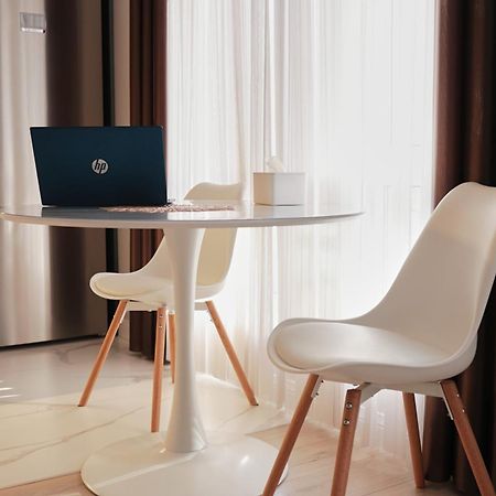 Lovely 1-Bedroom Rental Unit In Downtown Dusanbe Kültér fotó